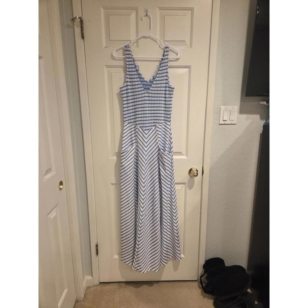s/m blakely luciana stripe blue White Striped Maxi Dress with V-Neck